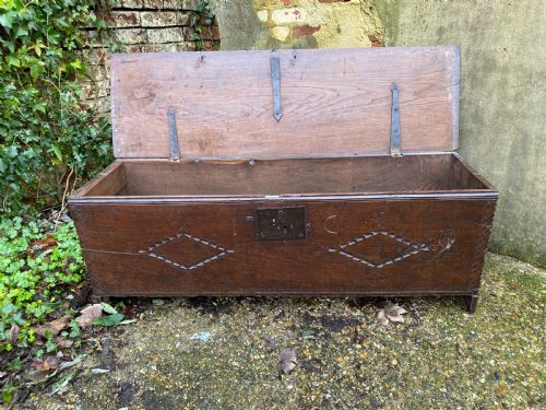 EARLY OAK SWORD CHEST - ADDITIONAL PHOTO 19