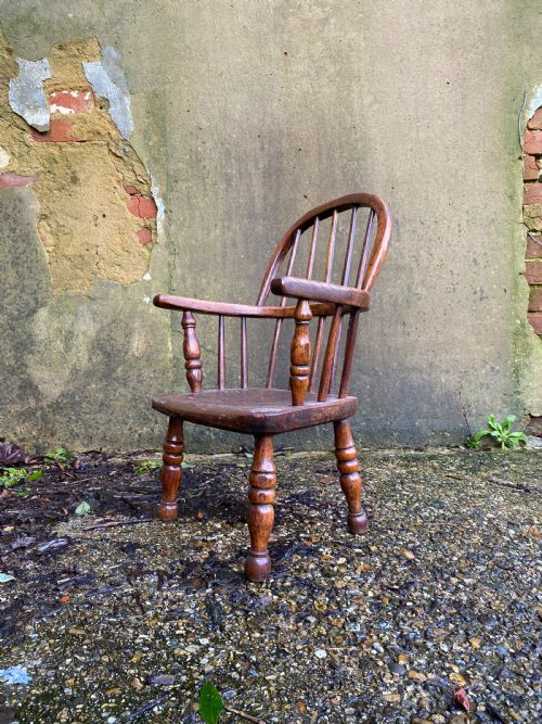 antique childs windsor chair - CATEGORY: ANTIQUE CHAIRS - DATED 19TH CENTURY