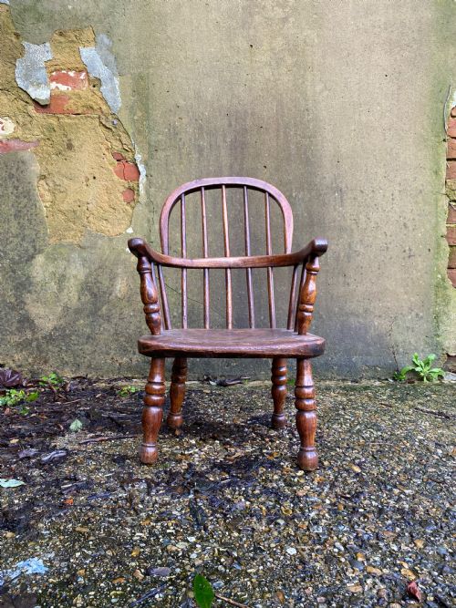 ANTIQUE CHILDS WINDSOR CHAIR - ADDITIONAL PHOTO 1
