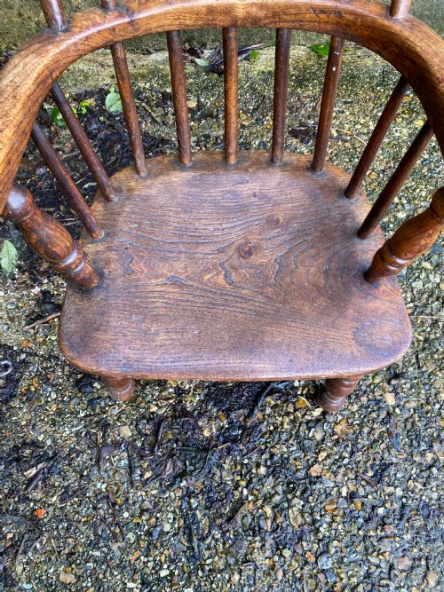 ANTIQUE CHILDS WINDSOR CHAIR - ADDITIONAL PHOTO 8
