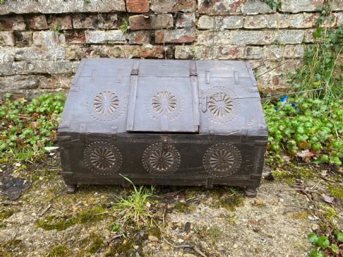 ANTIQUE INDIAN CHEST - ADDITIONAL PHOTO 3