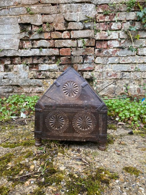 ANTIQUE INDIAN CHEST - ADDITIONAL PHOTO 11