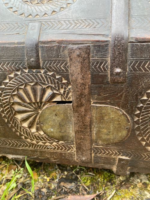 ANTIQUE INDIAN CHEST - ADDITIONAL PHOTO 14