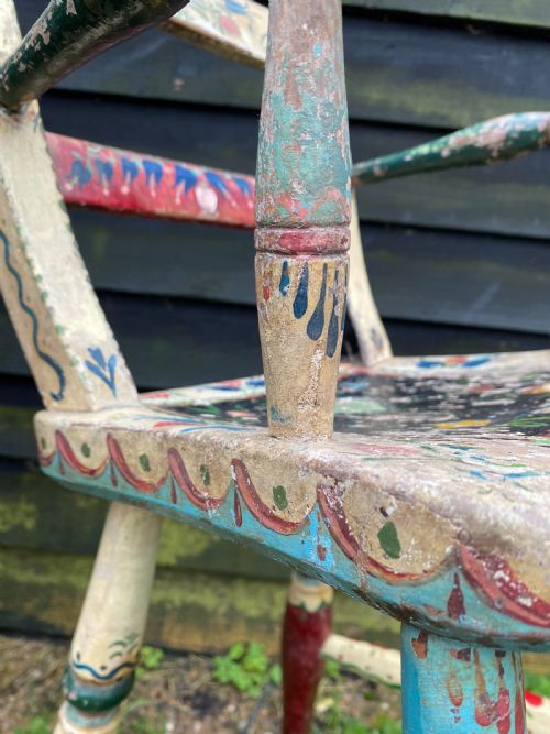 AN ANTIQUE BARGEWORK CHILDS CHAIR - ADDITIONAL PHOTO 13