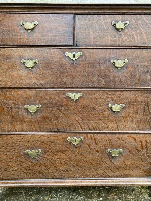 EARLY OAK CHEST OF DRAWERS - ADDITIONAL PHOTO 5