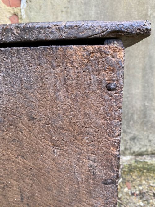 AN EARLY OAK PLANK COFFER - ADDITIONAL PHOTO 26