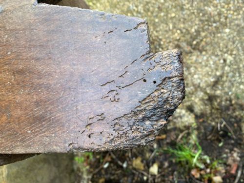 AN EARLY OAK PLANK COFFER - ADDITIONAL PHOTO 27