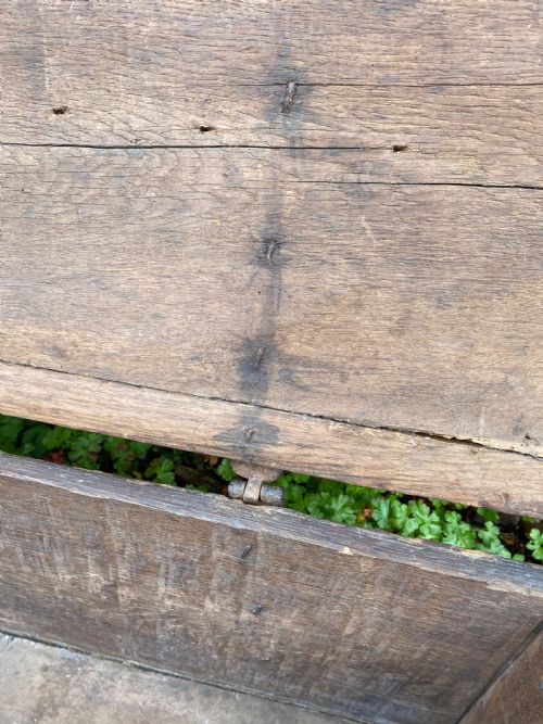 VERY EARLY OAK PLANK COFFER - ADDITIONAL PHOTO 18
