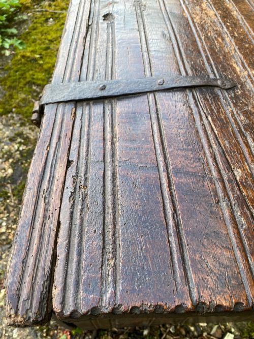 VERY EARLY OAK PLANK COFFER - ADDITIONAL PHOTO 26