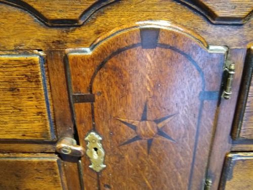 EARLY 18TH CENTURY EAST ANGLIAN OAK CHEST OF DRAWERS - ADDITIONAL PHOTO 6