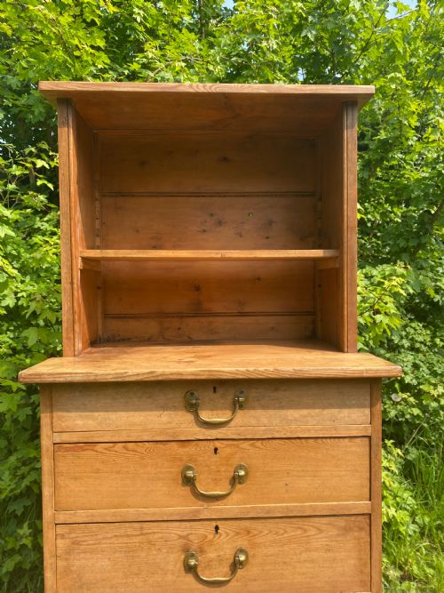 ANTIQUE PINE DRESSER - ADDITIONAL PHOTO 4