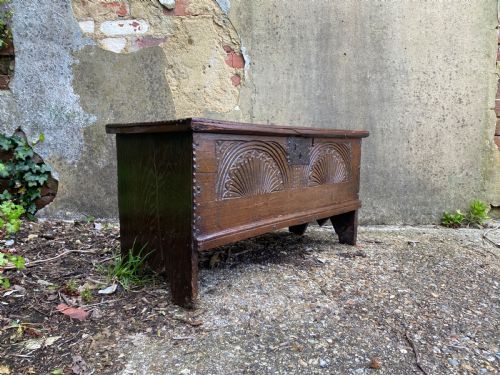 SMALL EARLY OAK COFFER - ADDITIONAL PHOTO 1