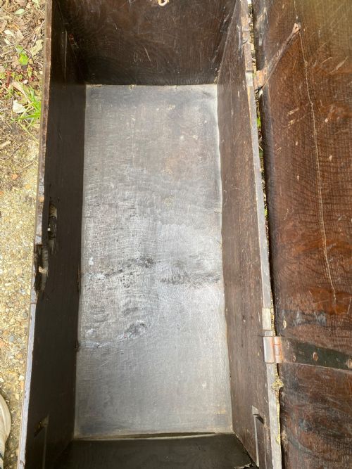 SMALL EARLY OAK COFFER - ADDITIONAL PHOTO 21