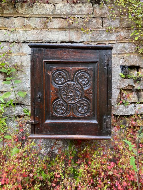 early oak mural cupboard - CATEGORY: ANTIQUE CUPBOARDS - DATED 18TH CENTURY