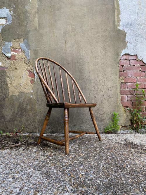 a primitive windsor chair - CATEGORY: ANTIQUE CHAIRS - DATED 19TH CENTURY