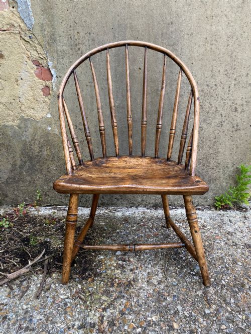 A PRIMITIVE WINDSOR CHAIR - ADDITIONAL PHOTO 3