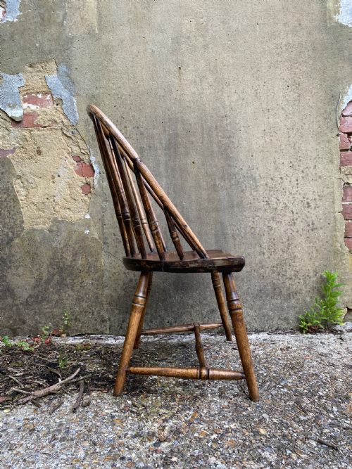 A PRIMITIVE WINDSOR CHAIR - ADDITIONAL PHOTO 4