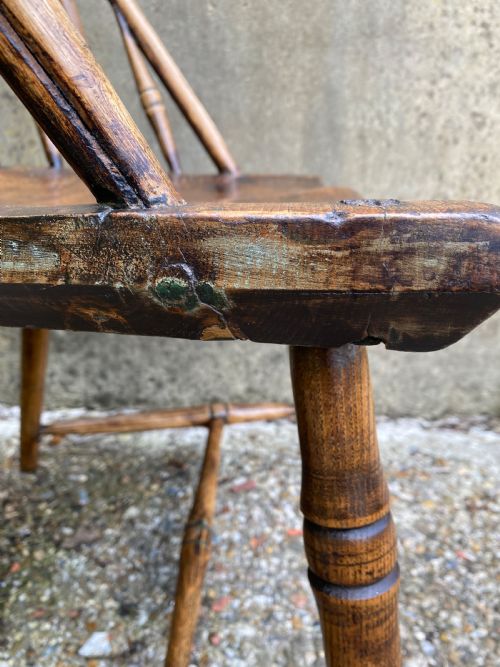 A PRIMITIVE WINDSOR CHAIR - ADDITIONAL PHOTO 7
