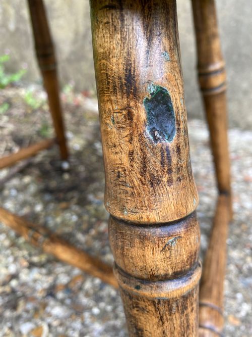 A PRIMITIVE WINDSOR CHAIR - ADDITIONAL PHOTO 13
