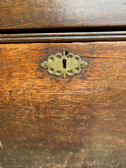 EARLY OAK CHEST OF DRAWERS - ADDITIONAL PHOTO 18