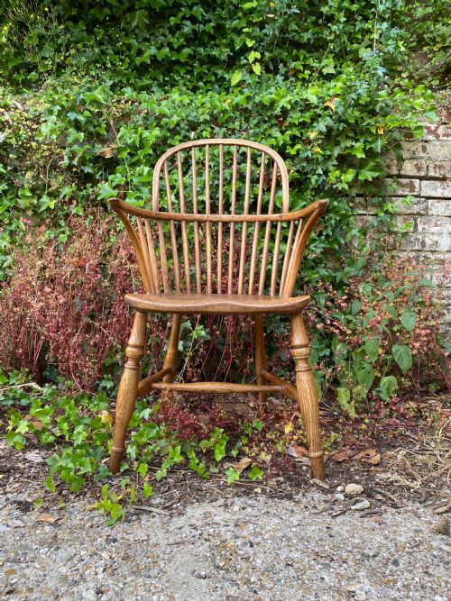 ANTIQUE WINDSOR CHAIR - ADDITIONAL PHOTO 1