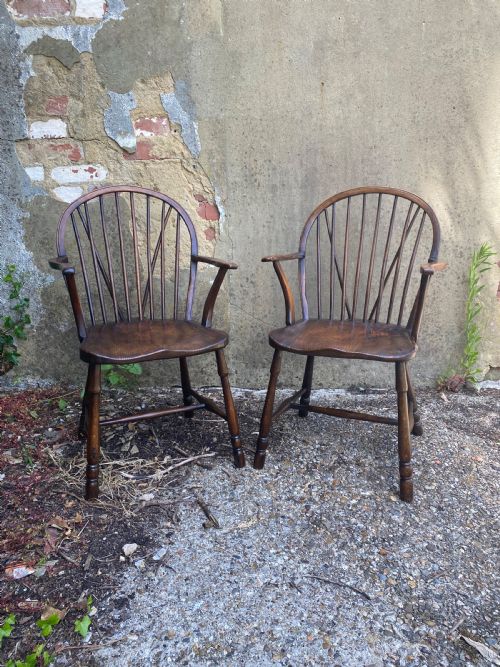 A PAIR OF WINDSOR CHAIRS - ADDITIONAL PHOTO 2
