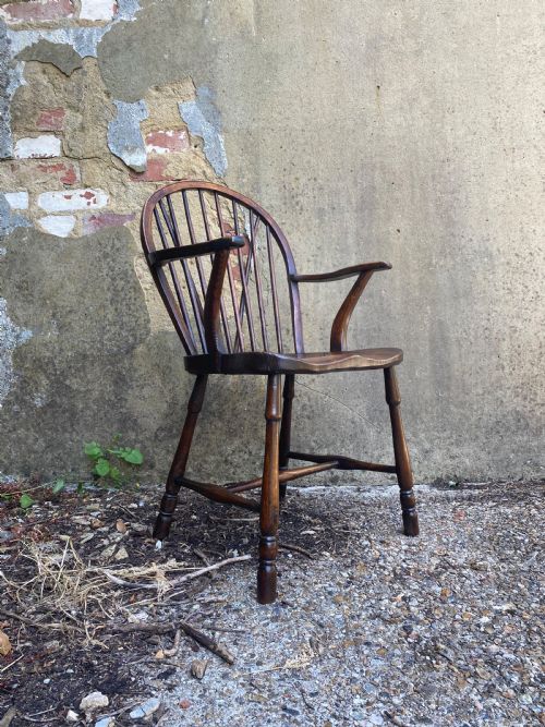 A PAIR OF WINDSOR CHAIRS - ADDITIONAL PHOTO 9