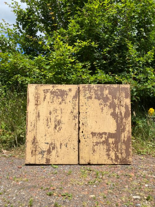 PRIMITIVE CUPBOARD - ADDITIONAL PHOTO 1