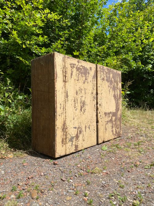 PRIMITIVE CUPBOARD - ADDITIONAL PHOTO 2