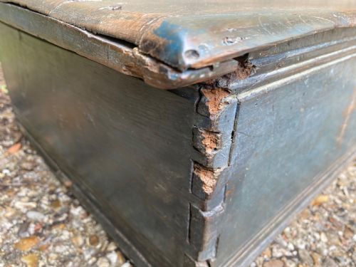 EARLY OAK PAINTED BOX - ADDITIONAL PHOTO 12