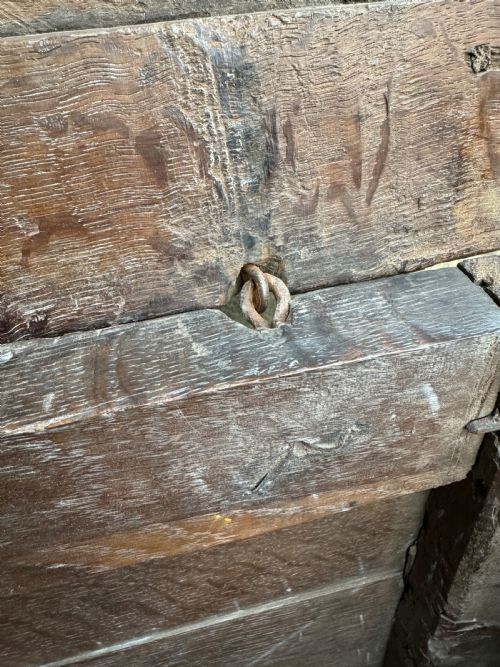 A SMALL EARLY OAK COFFER - ADDITIONAL PHOTO 18