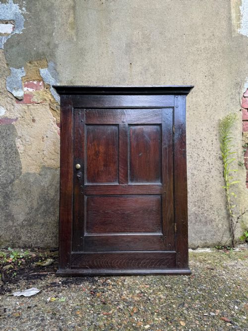 antique oak cupboard - CATEGORY: ANTIQUE CUPBOARDS - DATED 19TH CENTURY