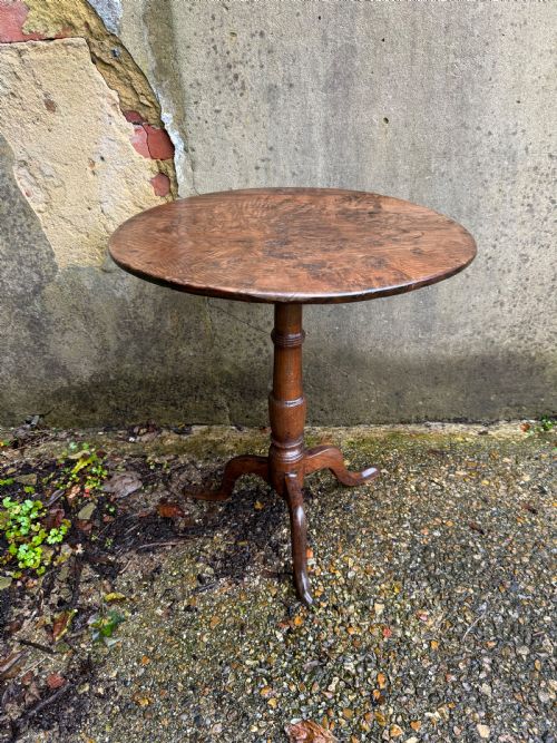 ANTIQUE BURR OAK TABLE - ADDITIONAL PHOTO 1
