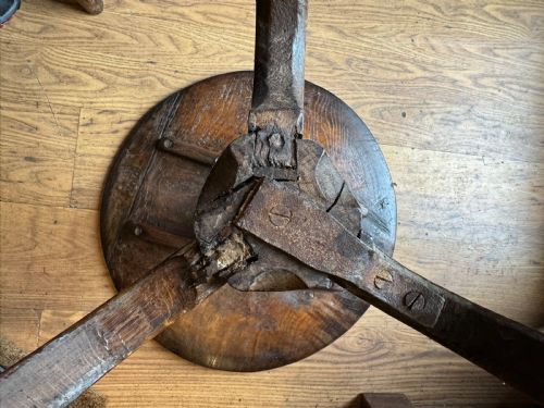 ANTIQUE BURR OAK TABLE - ADDITIONAL PHOTO 22