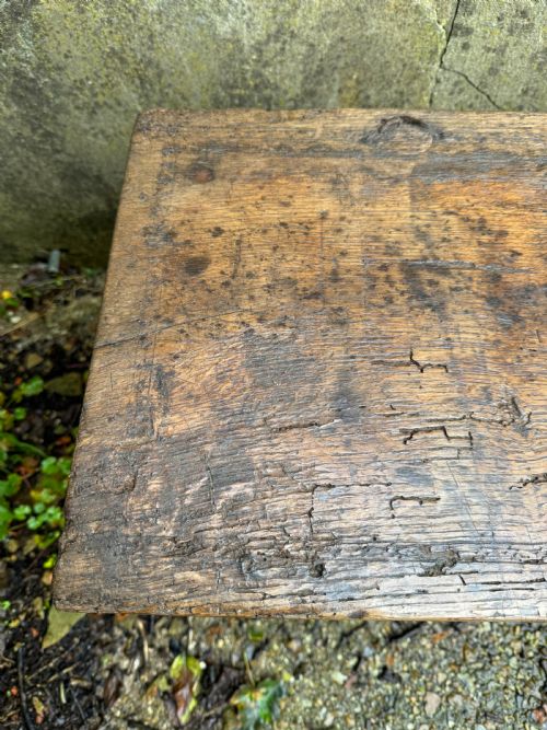 EARLY OAK PLANK COFFER - ADDITIONAL PHOTO 9