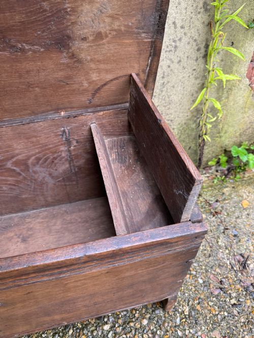 EARLY OAK PLANK COFFER - ADDITIONAL PHOTO 11