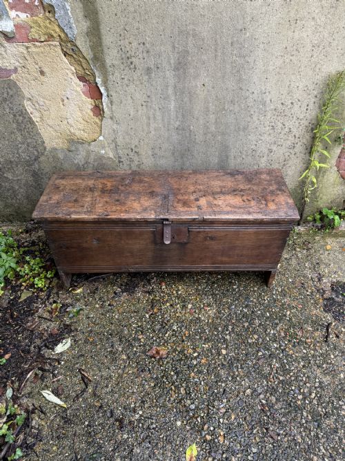 EARLY OAK PLANK COFFER - ADDITIONAL PHOTO 2