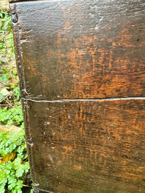 EARLY OAK CHILDS COFFER - ADDITIONAL PHOTO 5