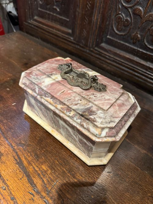 ANTIQUE MARBLE CASKET - ADDITIONAL PHOTO 5