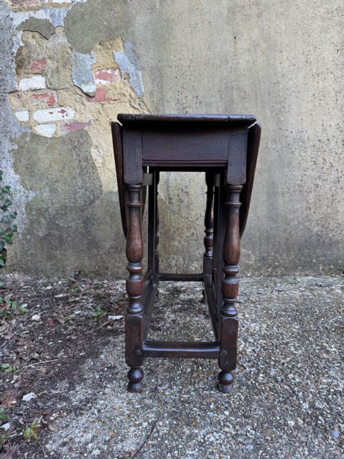 EARLY OAK GATELEG TABLE - ADDITIONAL PHOTO 1