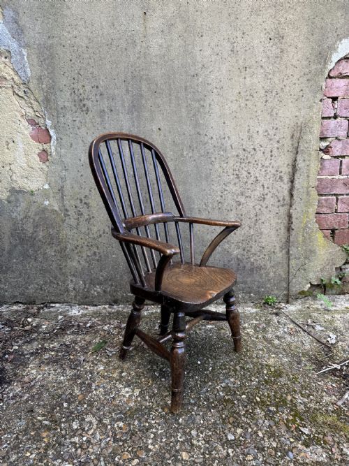 ANTIQUE CHILDS WINDSOR CHAIR - ADDITIONAL PHOTO 2