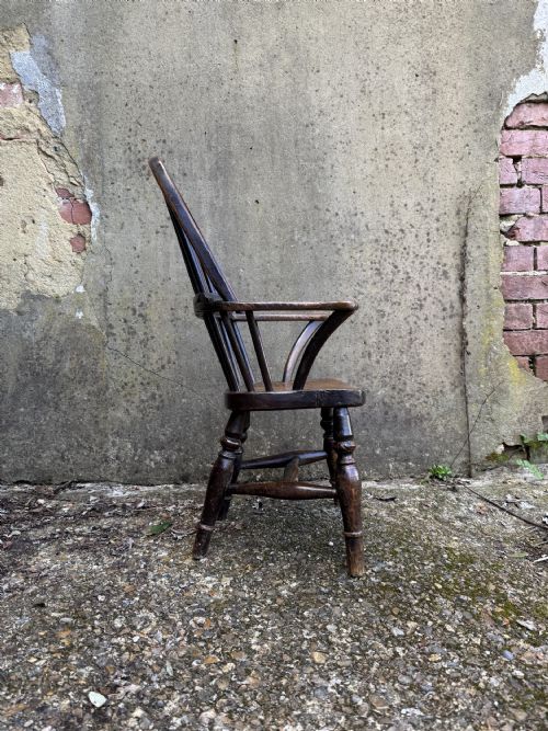 ANTIQUE CHILDS WINDSOR CHAIR - ADDITIONAL PHOTO 4