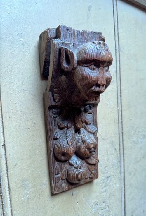 EARLY OAK CARVING - ADDITIONAL PHOTO 2