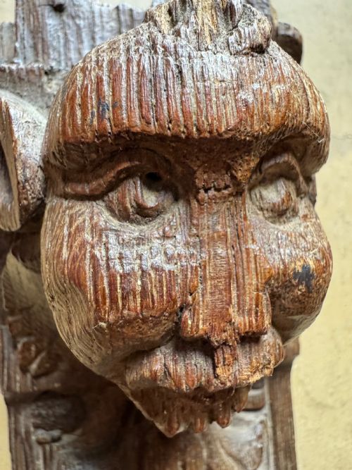 EARLY OAK CARVING - ADDITIONAL PHOTO 11