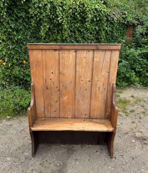 AN ANTIQUE SETTLE - ADDITIONAL PHOTO 3
