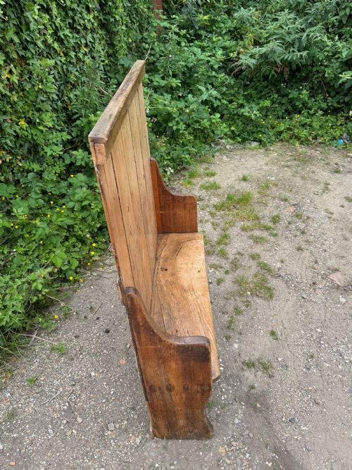 AN ANTIQUE SETTLE - ADDITIONAL PHOTO 19