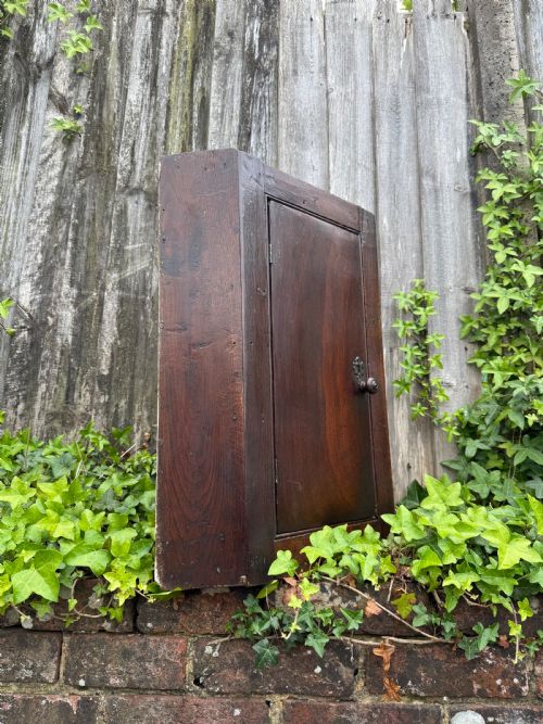 EARLY OAK PROVINCIAL CUPBOARD - ADDITIONAL PHOTO 7
