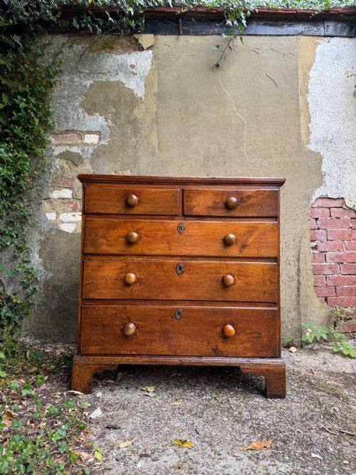 antique chest of drawers - CATEGORY: ANTIQUE CHEST OF DRAWERS - DATED GEORGIAN