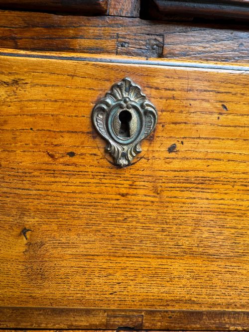 ANTIQUE CHEST OF DRAWERS - ADDITIONAL PHOTO 12