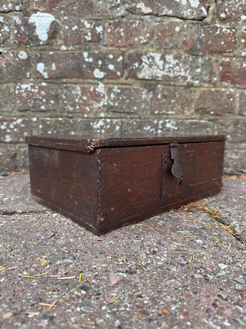 small early box - CATEGORY: ANTIQUE BOXES - DATED 18TH CENTURY